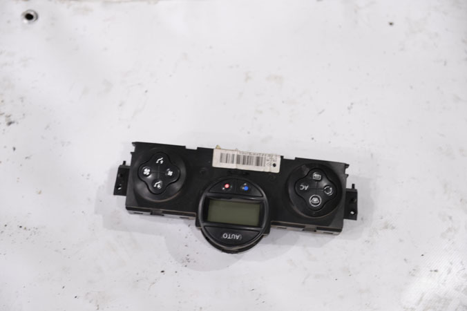 ESPACE ÇIKMA YEDEK PARÇA MEGAN 2 DİJİTAL KILİMA EKRANI